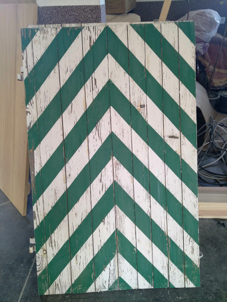 Read more about the article 22 – Serwis-Renowacja otworzenie okiennic